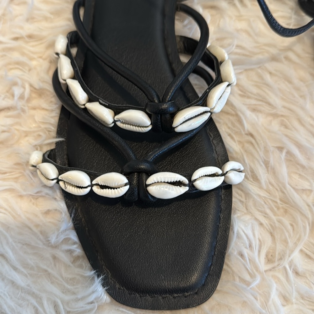 Shell lace up sandals - Picture 3 of 3